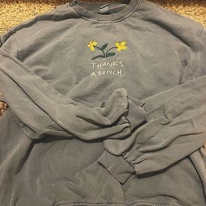 Urban Outfitters crew neck S/M